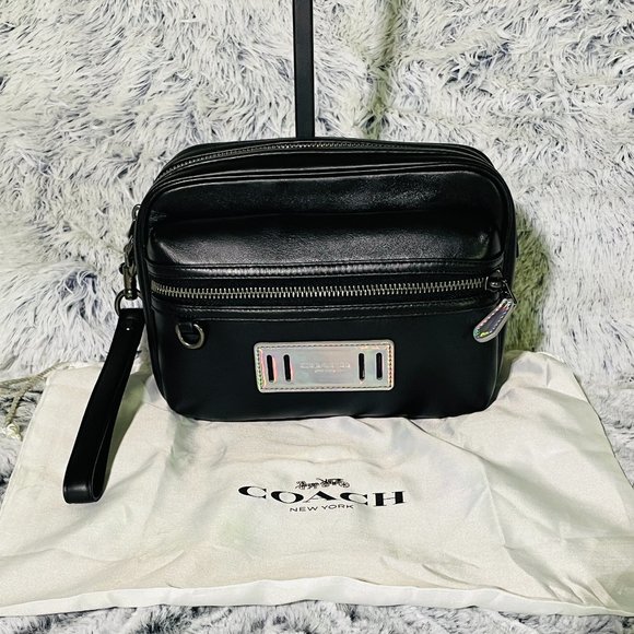 BNWT - COACH TERRAIN POUCH IN BLACK W/REFLECTIVE DETAILS (F79777) - Picture 3 of 15